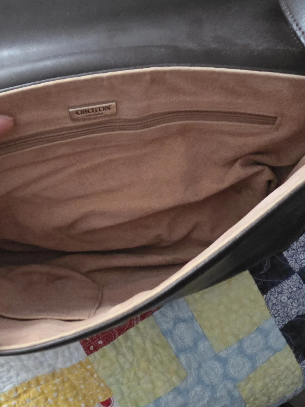 Oroton minimal leather